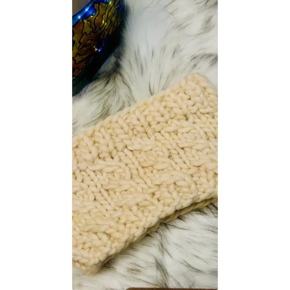 Hand Knit Merino Wool Headband - Lean On Me Design - Ivory Merino Wool